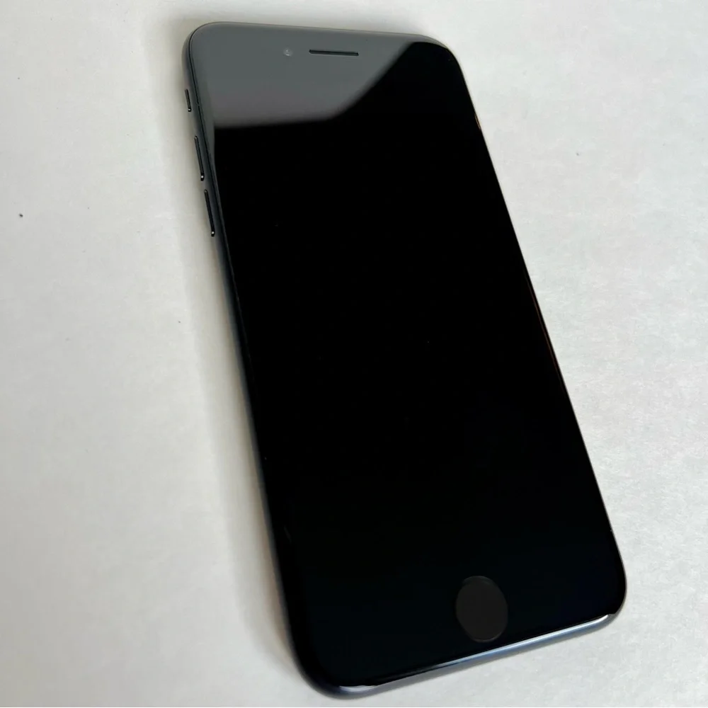 iPhone 7 Unlocked 128 GB